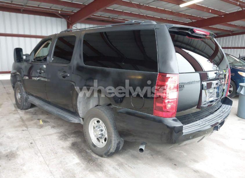 Photo 3 of 2007 Chevrolet Suburban 2500 LT (VIN 3GNGC26K67G190541)