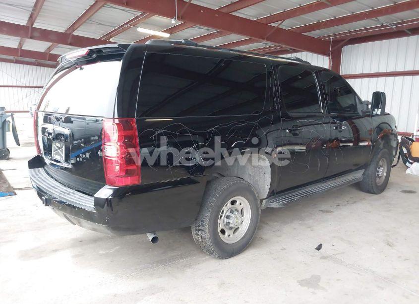 Photo 4 of 2007 Chevrolet Suburban 2500 LT (VIN 3GNGC26K67G190541)