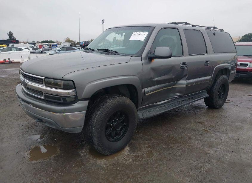 Photo 2 of 2001 Chevrolet Suburban 2500 LT (VIN 3GNGC26U51G199109)