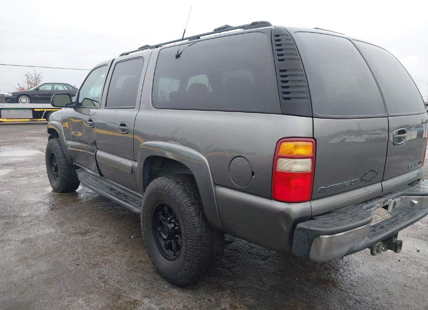 Photo 3 of 2001 Chevrolet Suburban 2500 LT (VIN 3GNGC26U51G199109)