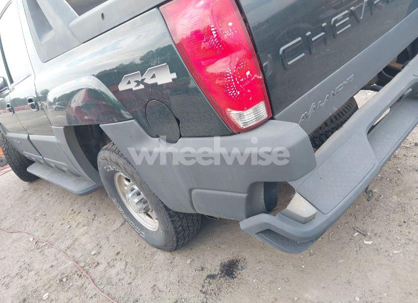 Photo 13 of 2002 Chevrolet Avalanche 2500 (VIN 3GNGK23G02G245206)