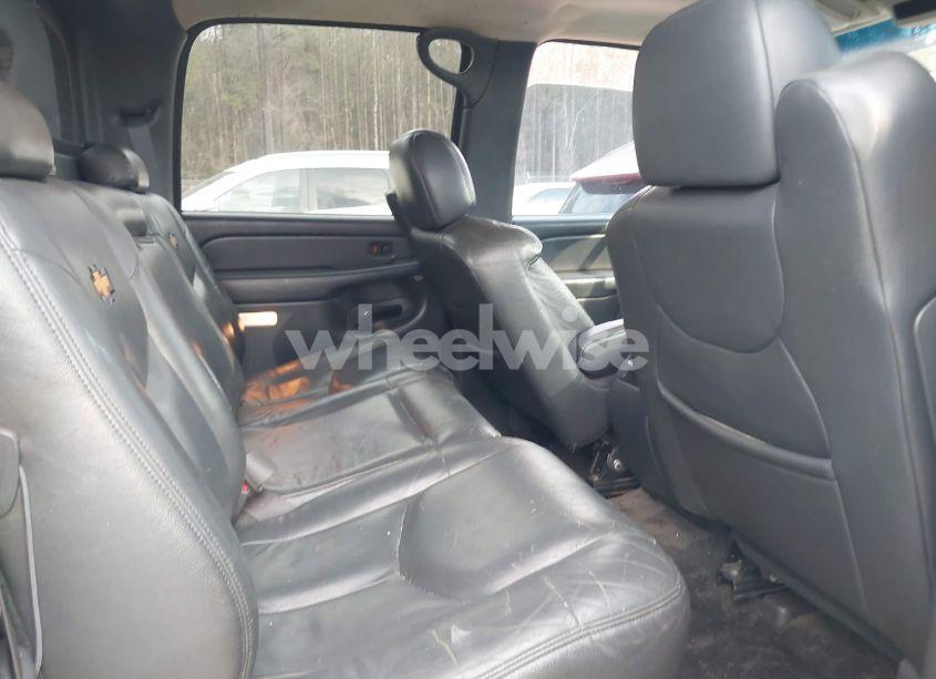 Photo 8 of 2002 Chevrolet Avalanche 2500 (VIN 3GNGK23G02G245206)