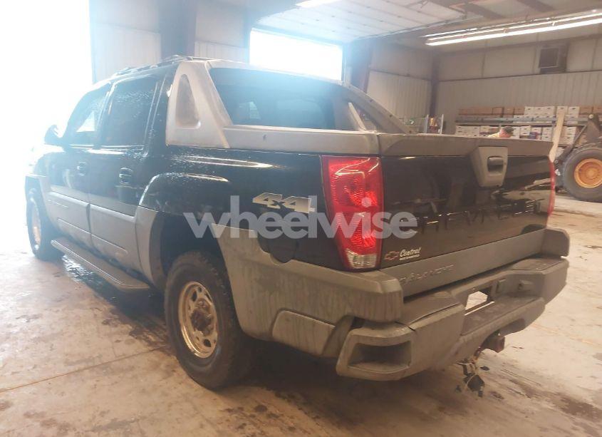 Photo 3 of 2002 Chevrolet Avalanche 2500 (VIN 3GNGK23G12G155093)