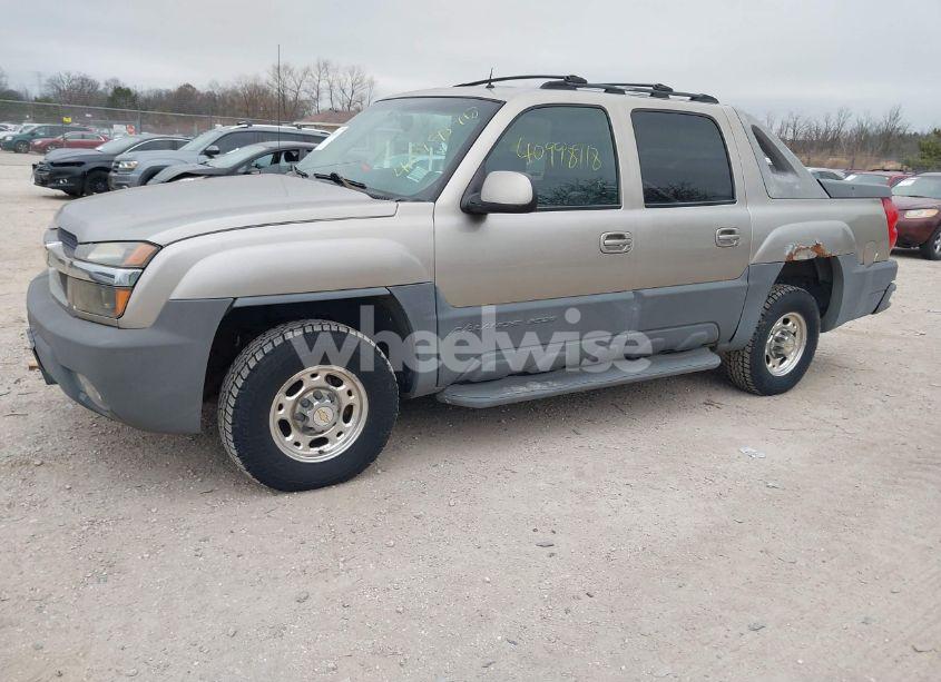 Photo 2 of 2002 Chevrolet Avalanche 2500 (VIN 3GNGK23G22G160951)