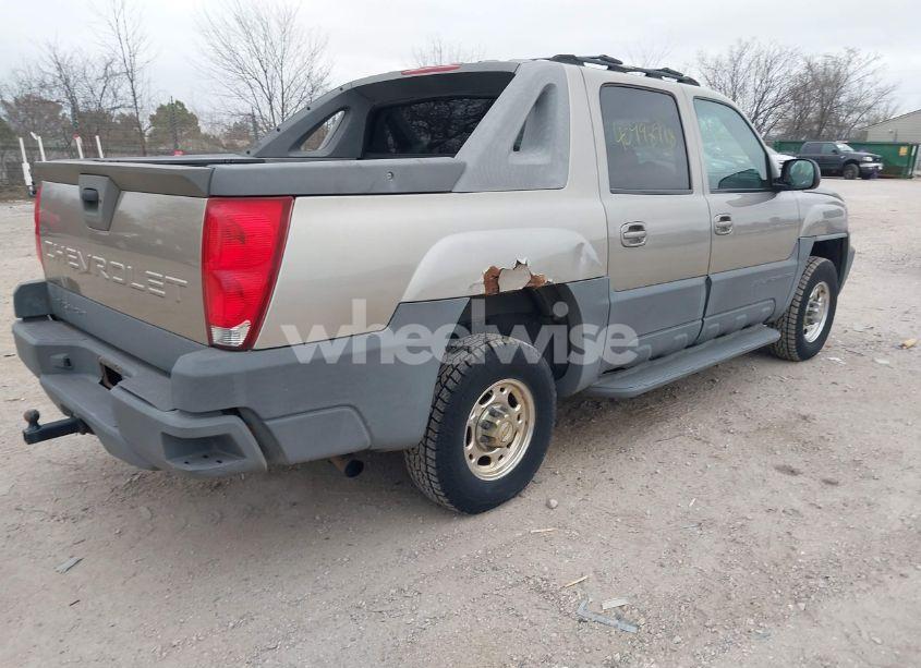 Photo 4 of 2002 Chevrolet Avalanche 2500 (VIN 3GNGK23G22G160951)