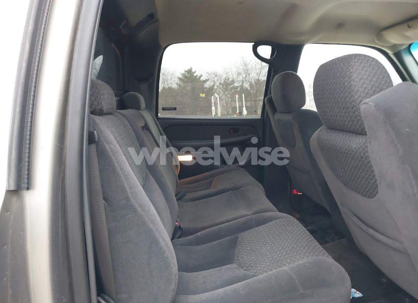 Photo 8 of 2002 Chevrolet Avalanche 2500 (VIN 3GNGK23G22G160951)