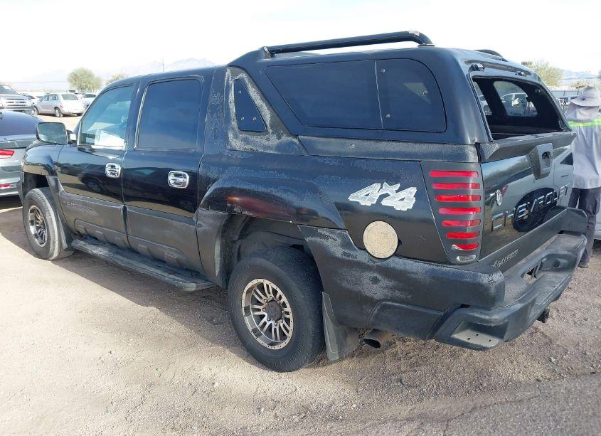 Photo 3 of 2002 Chevrolet Avalanche 2500 (VIN 3GNGK23GX2G210916)