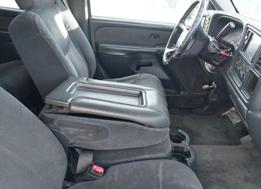 Photo 5 of 2002 Chevrolet Avalanche 2500 (VIN 3GNGK23GX2G210916)