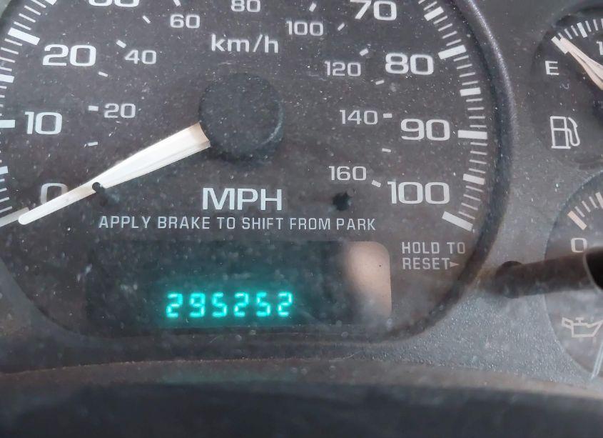 Photo 7 of 2002 Chevrolet Avalanche 2500 (VIN 3GNGK23GX2G210916)