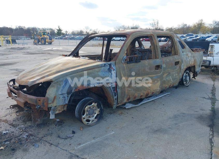 Photo 2 of 2002 Chevrolet Avalanche 2500 (VIN 3GNGK23GX2G224234)