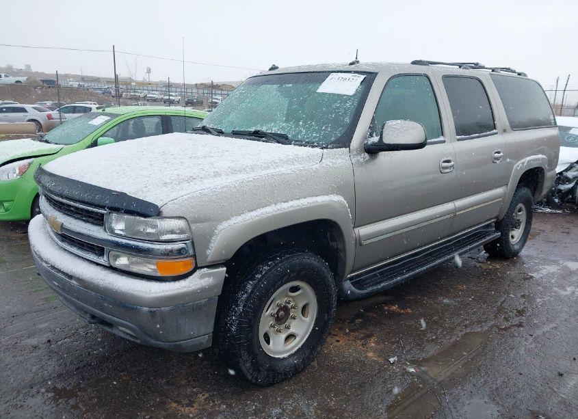 Photo 2 of 2003 Chevrolet Suburban 2500 LT (VIN 3GNGK26G23G227111)