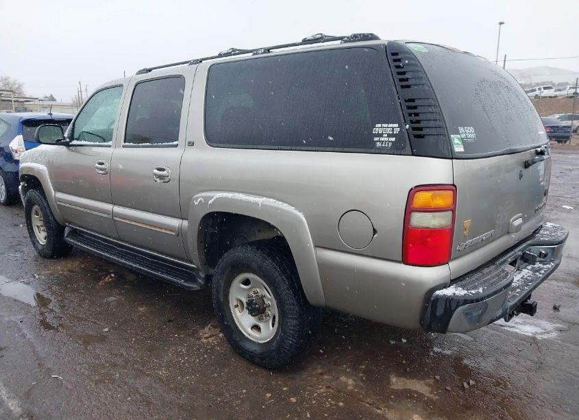 Photo 3 of 2003 Chevrolet Suburban 2500 LT (VIN 3GNGK26G23G227111)