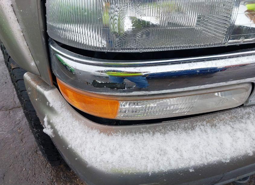 Photo 6 of 2003 Chevrolet Suburban 2500 LT (VIN 3GNGK26G23G227111)