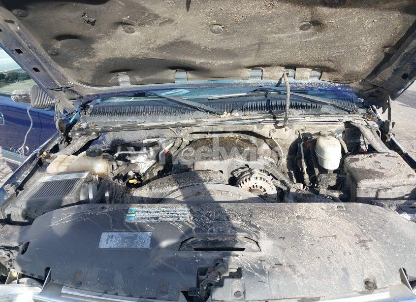 Photo 10 of 2005 Chevrolet Suburban 2500 LT (VIN 3GNGK26G45G198746)