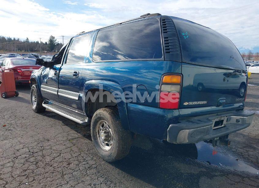 Photo 3 of 2005 Chevrolet Suburban 2500 LT (VIN 3GNGK26G45G198746)