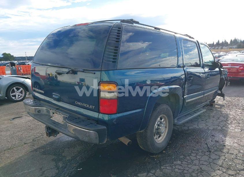 Photo 4 of 2005 Chevrolet Suburban 2500 LT (VIN 3GNGK26G45G198746)