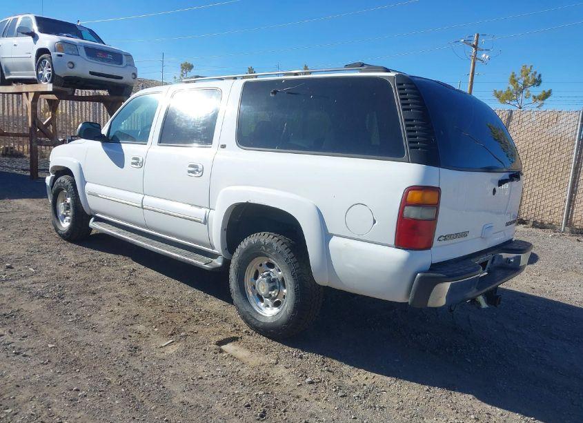 Photo 3 of 2001 Chevrolet Suburban 2500 LT (VIN 3GNGK26G51G269866)