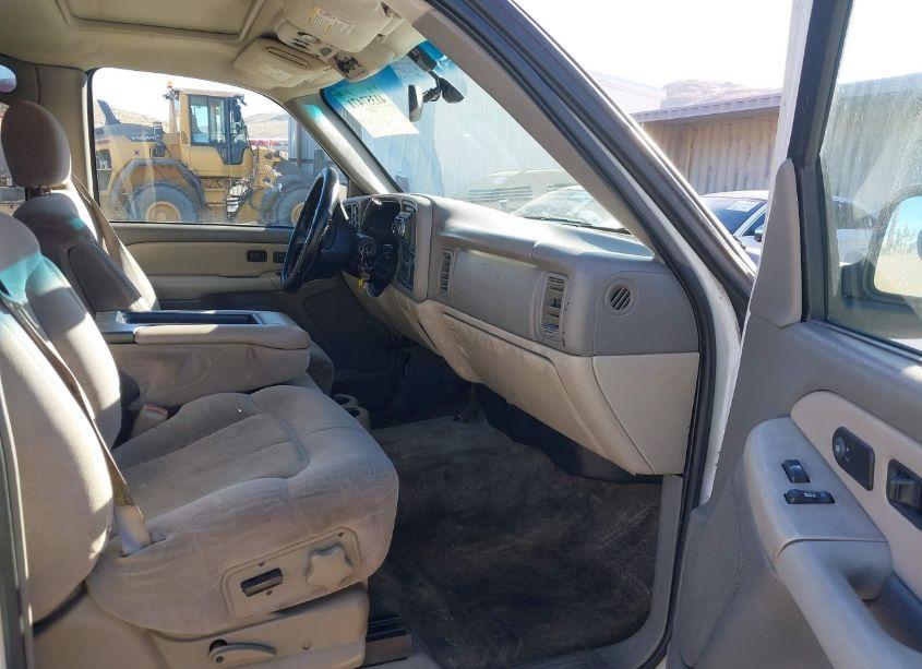 Photo 5 of 2001 Chevrolet Suburban 2500 LT (VIN 3GNGK26G51G269866)