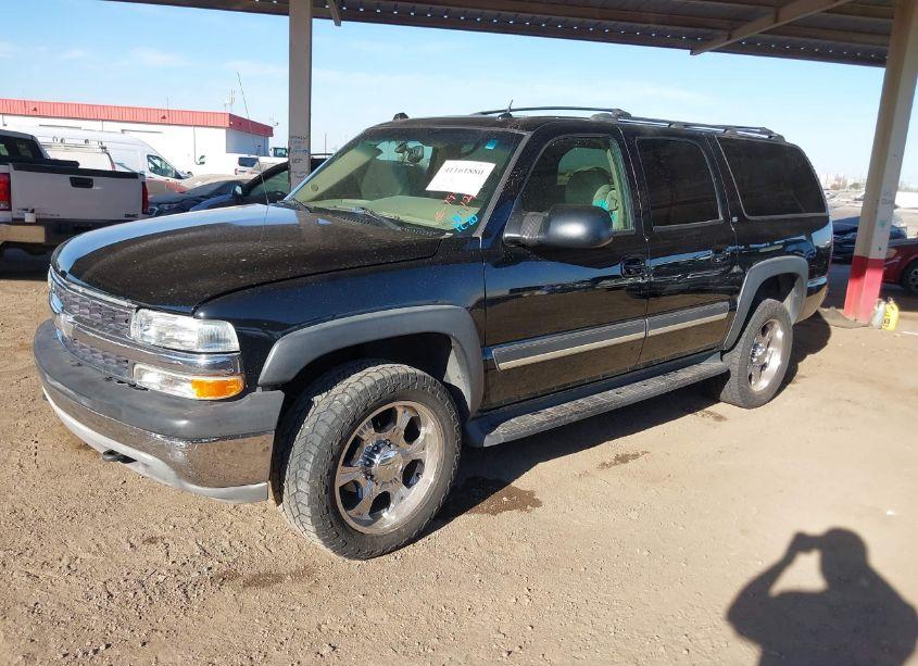 Photo 2 of 2005 Chevrolet Suburban 2500 LT (VIN 3GNGK26G55G196732)