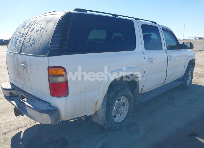 Photo 4 of 2003 Chevrolet Suburban 2500 LS (VIN 3GNGK26G73G226245)