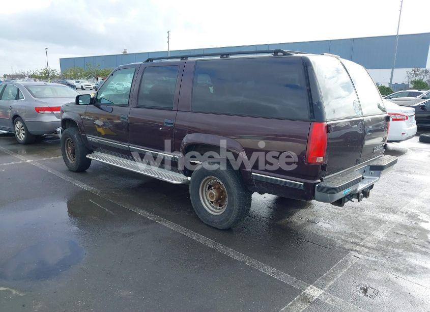 Photo 3 of 1997 Chevrolet Suburban 2500 (VIN 3GNGK26J4VG189539)