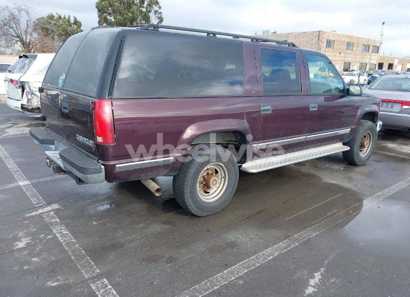 Photo 4 of 1997 Chevrolet Suburban 2500 (VIN 3GNGK26J4VG189539)