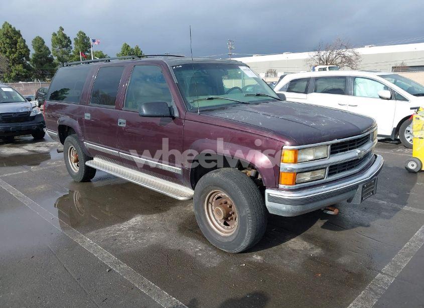 Photo 6 of 1997 Chevrolet Suburban 2500 (VIN 3GNGK26J4VG189539)