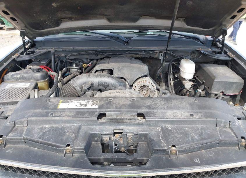 Photo 10 of 2007 Chevrolet Suburban 2500 LT (VIN 3GNGK26KX7G286269)