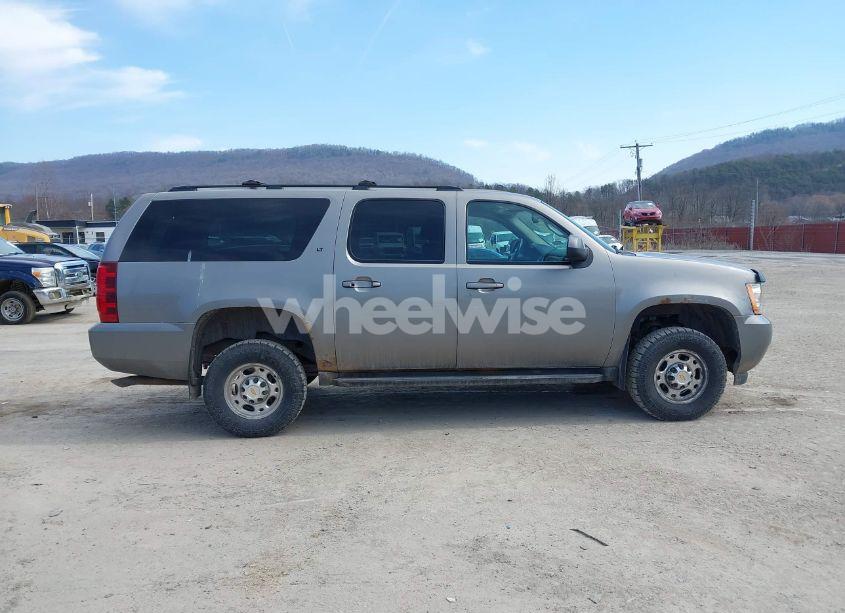 Photo 13 of 2007 Chevrolet Suburban 2500 LT (VIN 3GNGK26KX7G286269)