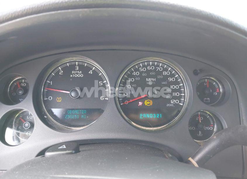 Photo 7 of 2007 Chevrolet Suburban 2500 LT (VIN 3GNGK26KX7G286269)