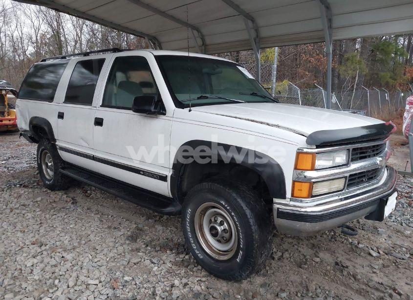 1999 Chevrolet Suburban 2500 (VIN 3GNGK26R6XG145311) main photo
