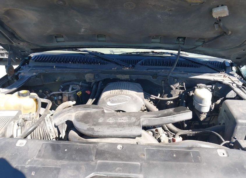 Photo 10 of 2001 Chevrolet Suburban 2500 (VIN 3GNGK26U41G225007)