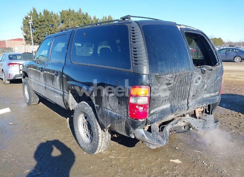Photo 3 of 2000 Chevrolet Suburban 2500 LT (VIN 3GNGK26U6YG145038)