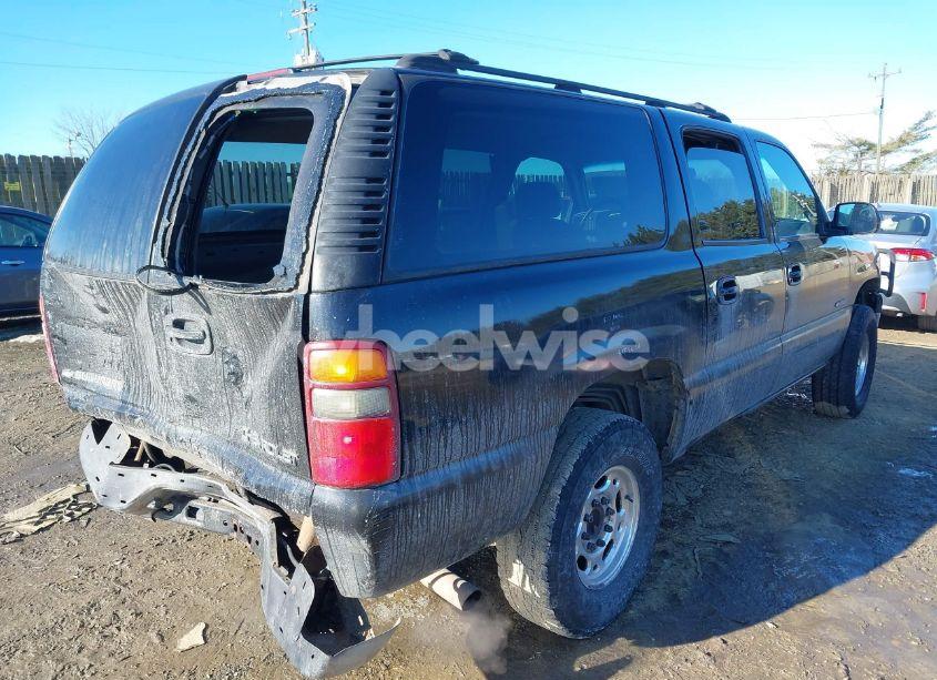 Photo 4 of 2000 Chevrolet Suburban 2500 LT (VIN 3GNGK26U6YG145038)