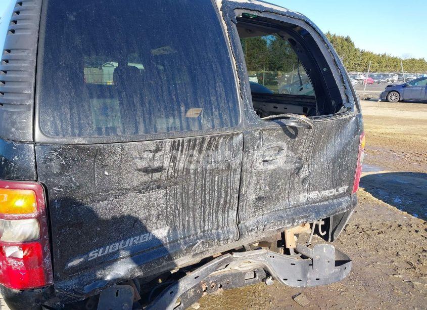 Photo 6 of 2000 Chevrolet Suburban 2500 LT (VIN 3GNGK26U6YG145038)