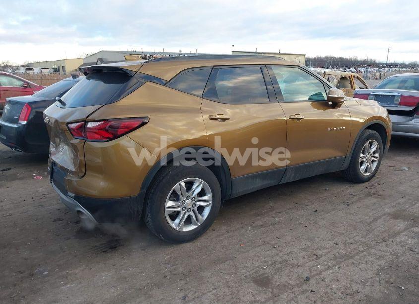 Photo 4 of 2019 Chevrolet Blazer (VIN 3GNKBBRA0KS600062)