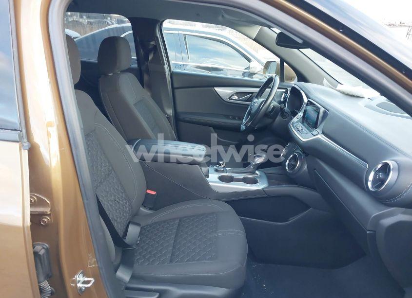 Photo 5 of 2019 Chevrolet Blazer (VIN 3GNKBBRA0KS600062)