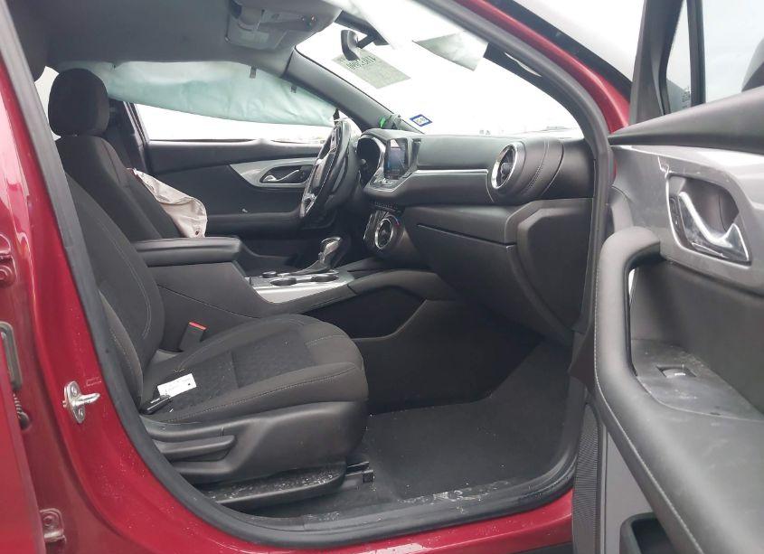 Photo 5 of 2019 Chevrolet Blazer (VIN 3GNKBBRA0KS702235)