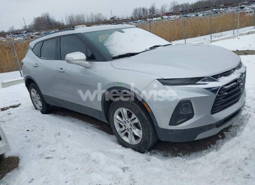 2020 Chevrolet Blazer FWD 1LT (VIN 3GNKBBRA0LS572491) main photo