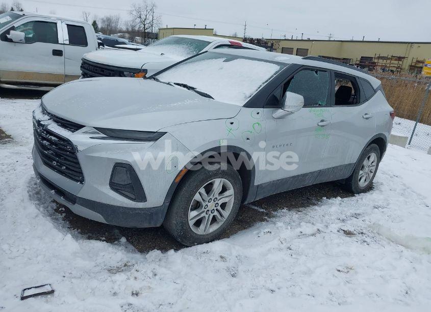 Photo 2 of 2020 Chevrolet Blazer FWD 1LT (VIN 3GNKBBRA0LS572491)