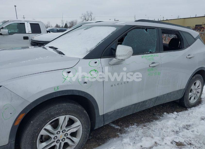 Photo 6 of 2020 Chevrolet Blazer FWD 1LT (VIN 3GNKBBRA0LS572491)