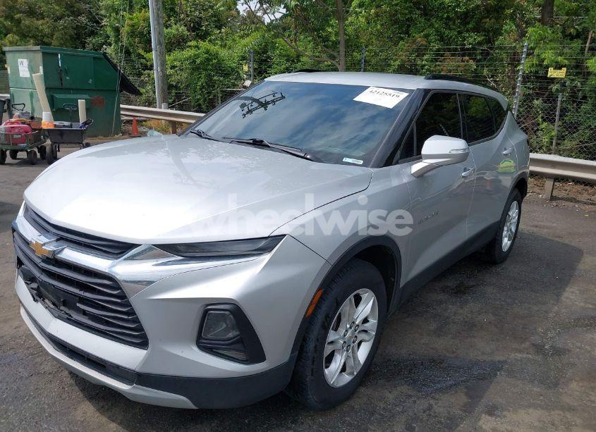 Photo 2 of 2020 Chevrolet Blazer FWD 1LT (VIN 3GNKBBRA0LS717044)