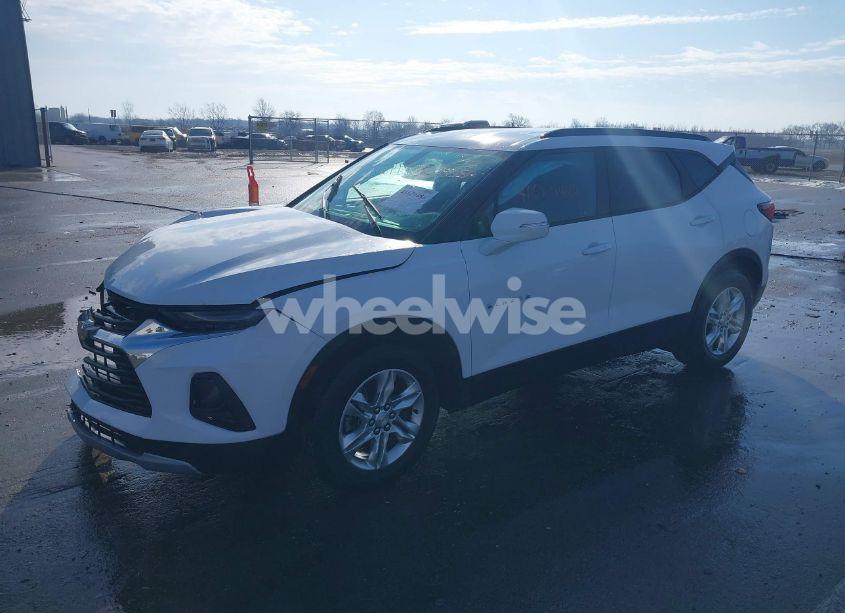 Photo 2 of 2021 Chevrolet Blazer FWD 1LT (VIN 3GNKBBRA0MS530162)