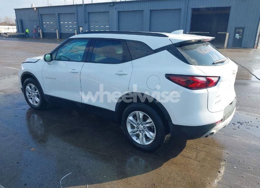 Photo 3 of 2021 Chevrolet Blazer FWD 1LT (VIN 3GNKBBRA0MS530162)