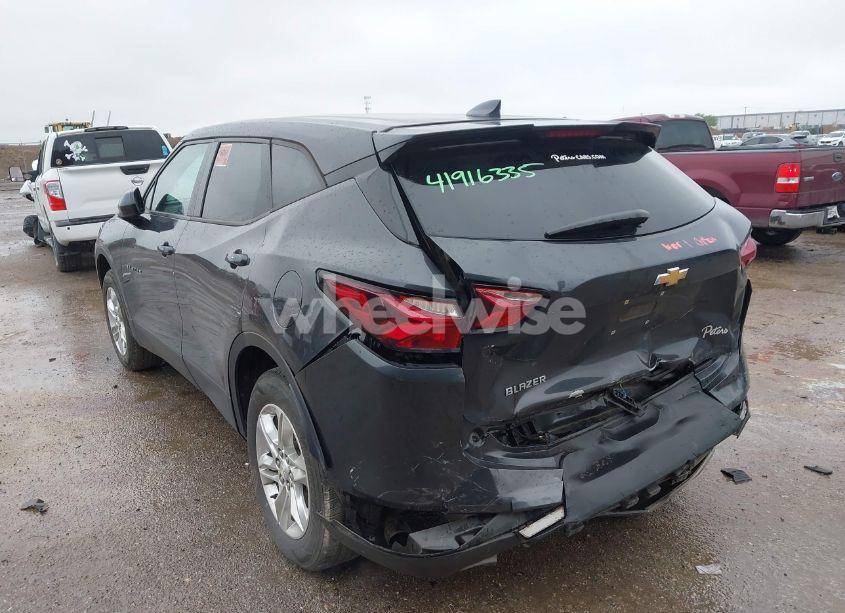 Photo 3 of 2021 Chevrolet Blazer FWD 1LT (VIN 3GNKBBRA0MS576302)