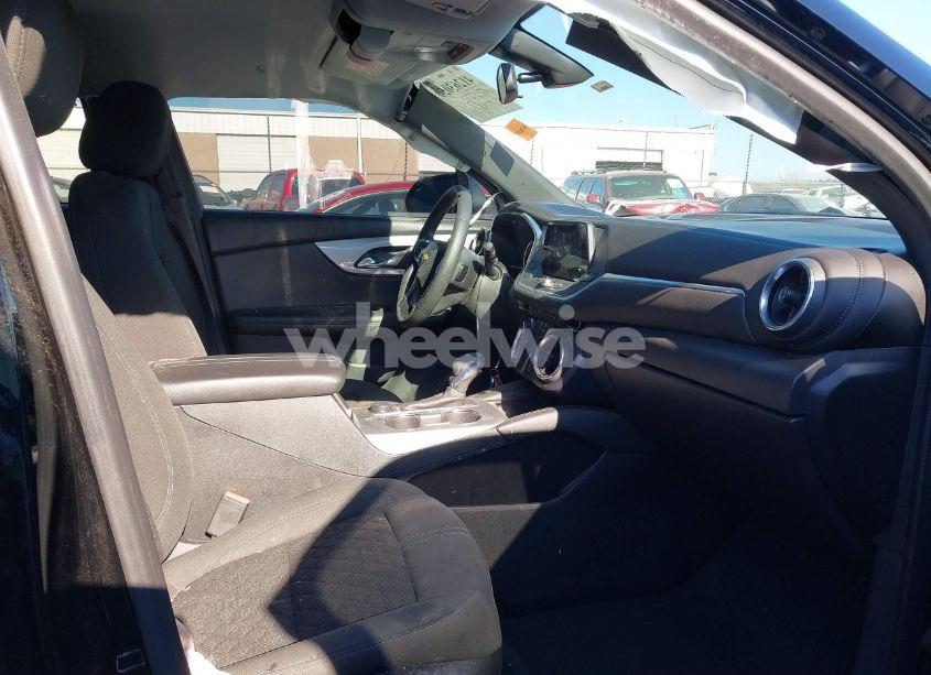 Photo 5 of 2021 Chevrolet Blazer FWD 1LT (VIN 3GNKBBRA0MS583881)