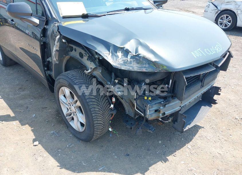 Photo 6 of 2019 Chevrolet Blazer (VIN 3GNKBBRA1KS625617)