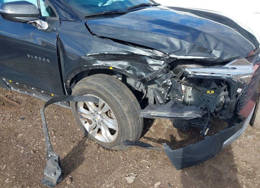 Photo 6 of 2019 Chevrolet Blazer (VIN 3GNKBBRA1KS657872)