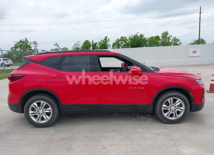Photo 12 of 2019 Chevrolet Blazer (VIN 3GNKBBRA1KS659959)