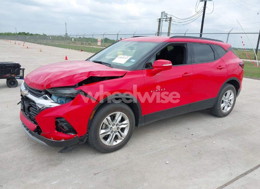 Photo 2 of 2019 Chevrolet Blazer (VIN 3GNKBBRA1KS659959)